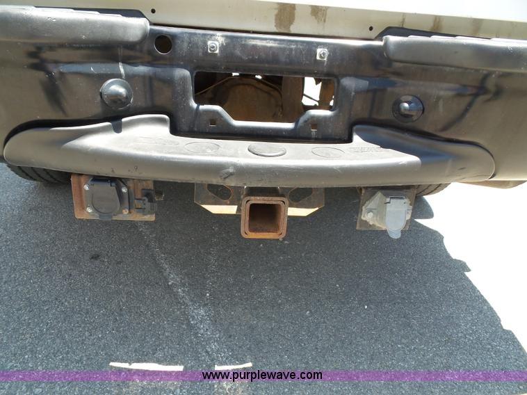 image for item J4855 2002 Ford F350 Super Duty XL Crew Cab pickup truck