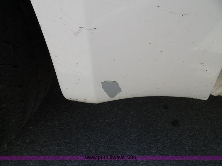 image for item J4855 2002 Ford F350 Super Duty XL Crew Cab pickup truck