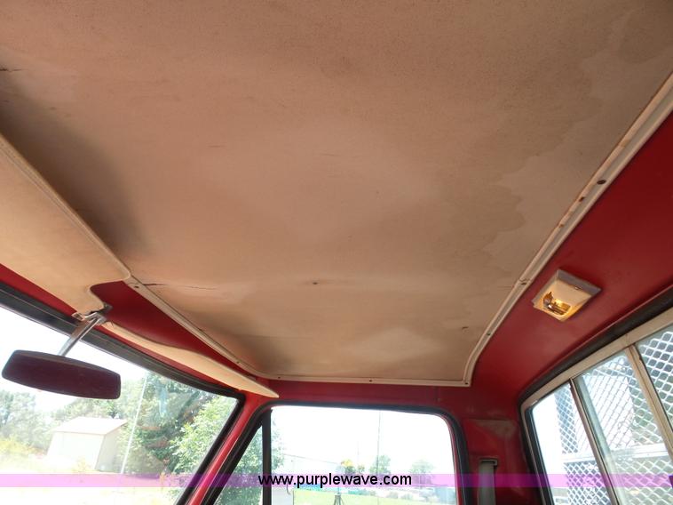 image for item J4856 1979 Ford F350 Custom tow truck