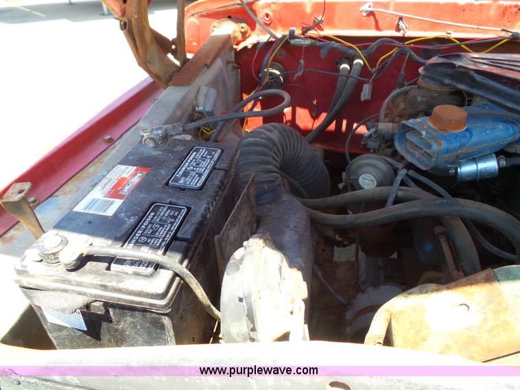 image for item J4856 1979 Ford F350 Custom tow truck