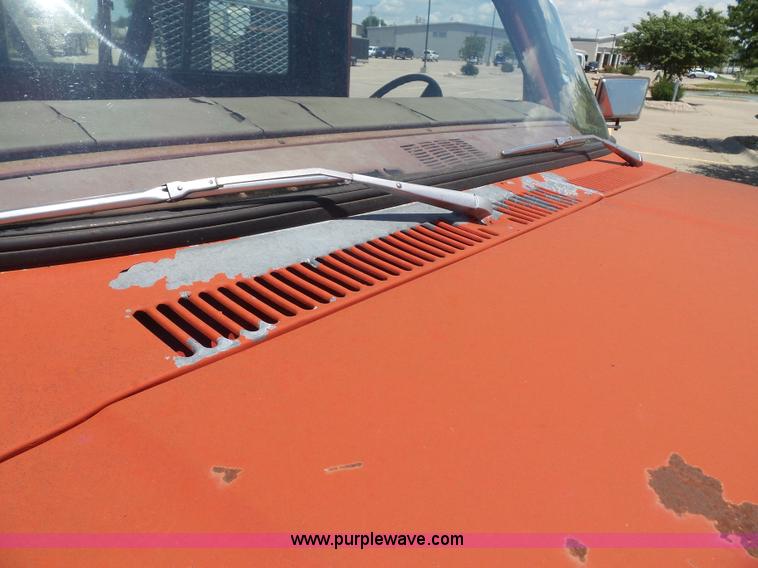 image for item J4856 1979 Ford F350 Custom tow truck