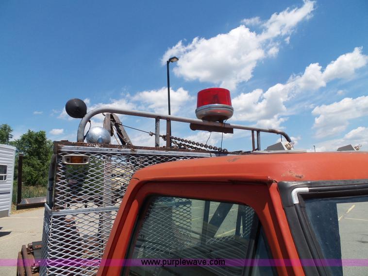 image for item J4856 1979 Ford F350 Custom tow truck