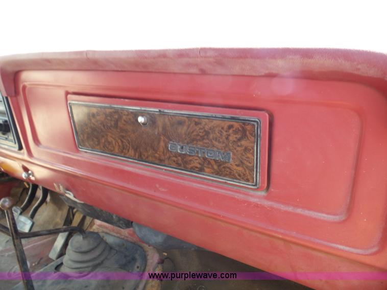 image for item J4856 1979 Ford F350 Custom tow truck