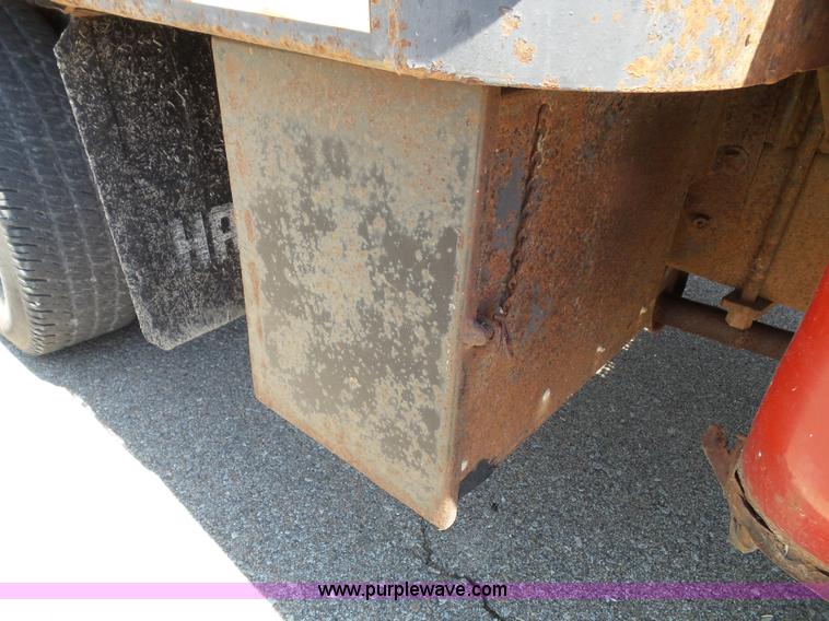 image for item J4856 1979 Ford F350 Custom tow truck