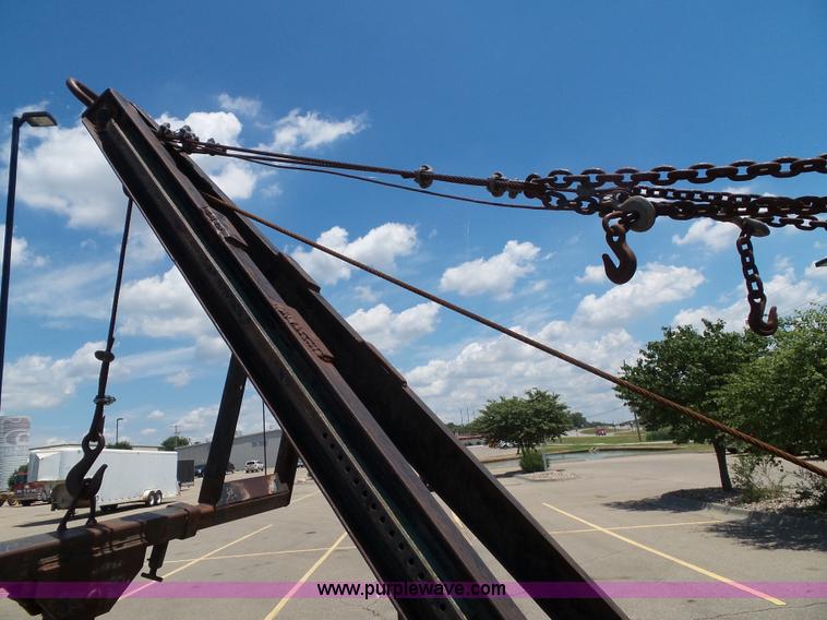 image for item J4856 1979 Ford F350 Custom tow truck