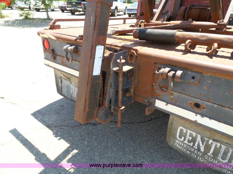 image for item J4856 1979 Ford F350 Custom tow truck