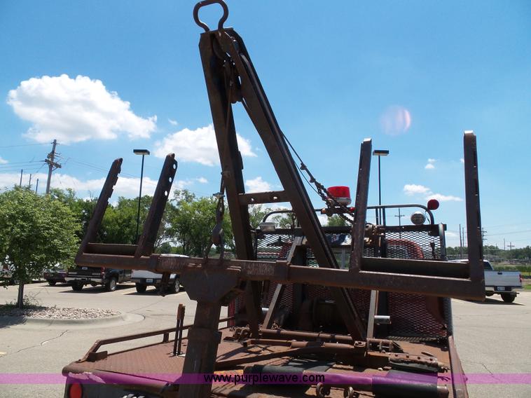 image for item J4856 1979 Ford F350 Custom tow truck