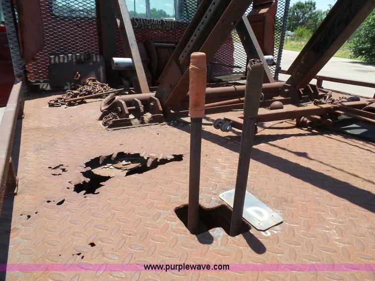 image for item J4856 1979 Ford F350 Custom tow truck