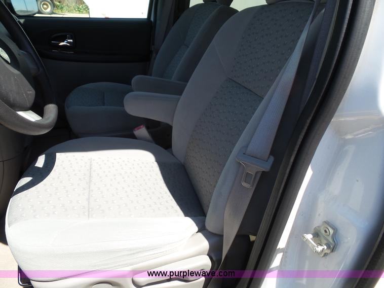 image for item J4860 2008 Chevrolet Uplander LS Ext. van