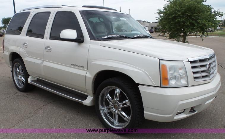 image for item J4891 2002 Cadillac Escalade SUV