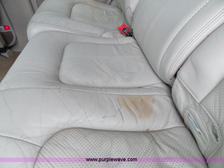 image for item J4891 2002 Cadillac Escalade SUV