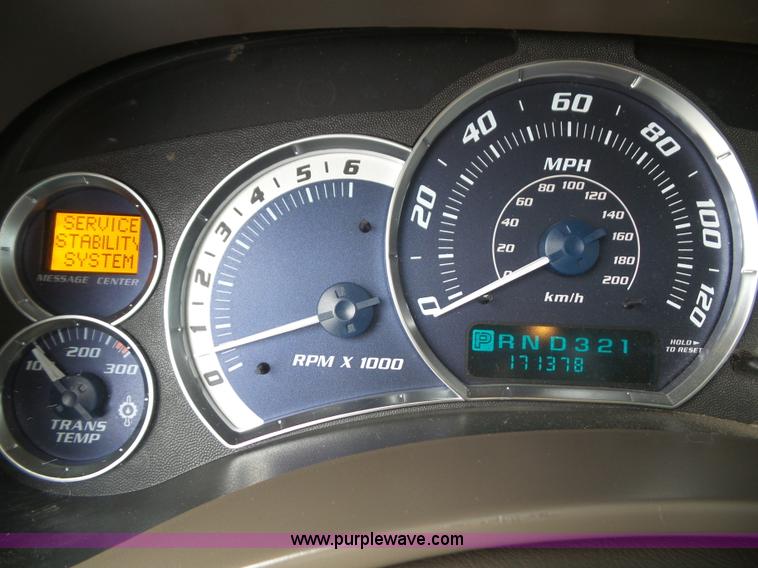 image for item J4891 2002 Cadillac Escalade SUV