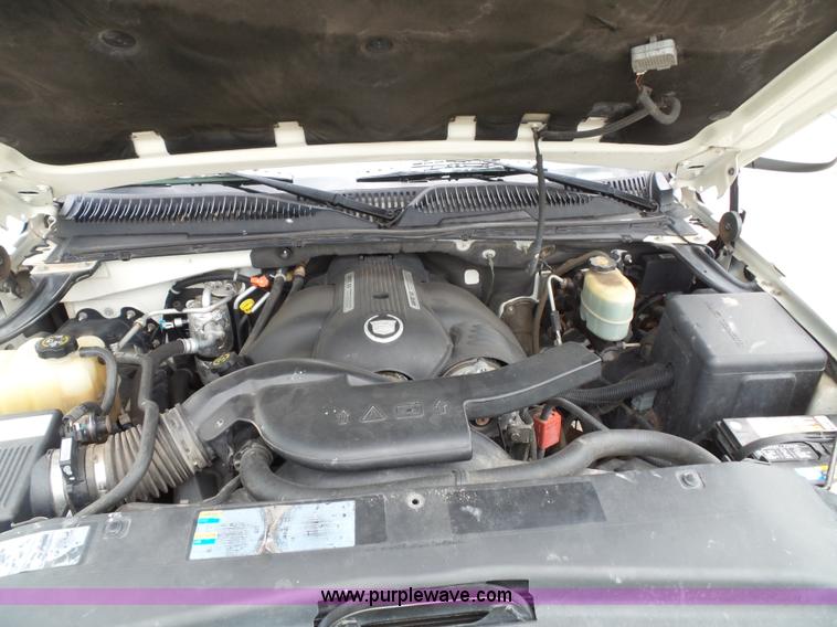 image for item J4891 2002 Cadillac Escalade SUV