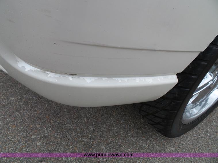 image for item J4891 2002 Cadillac Escalade SUV