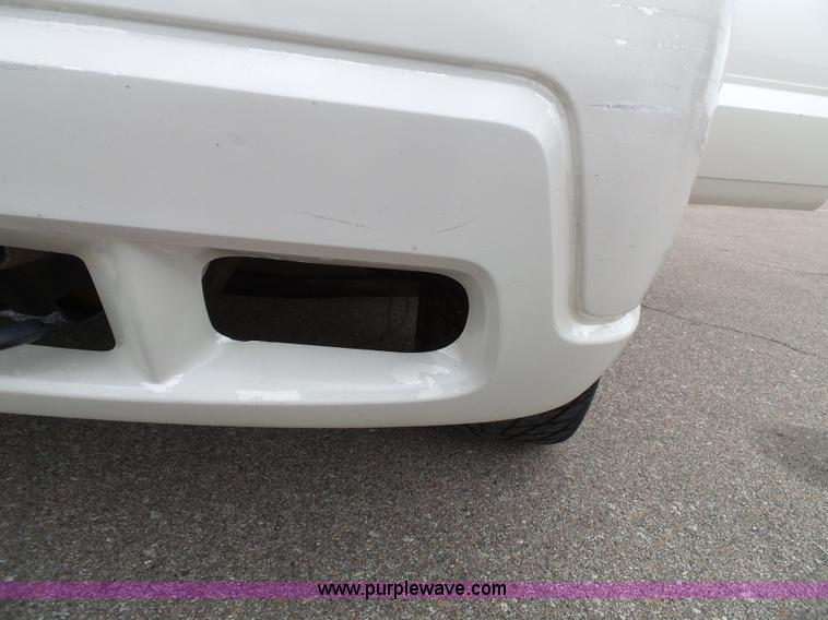 image for item J4891 2002 Cadillac Escalade SUV