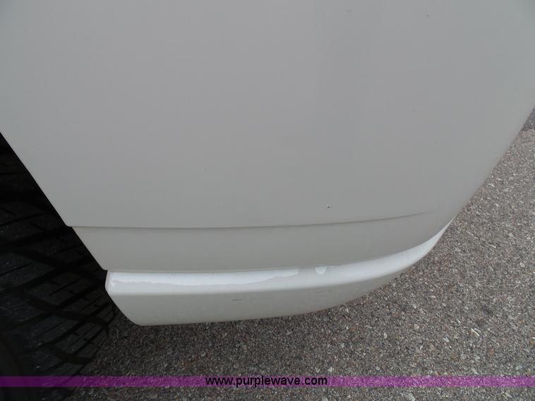 image for item J4891 2002 Cadillac Escalade SUV