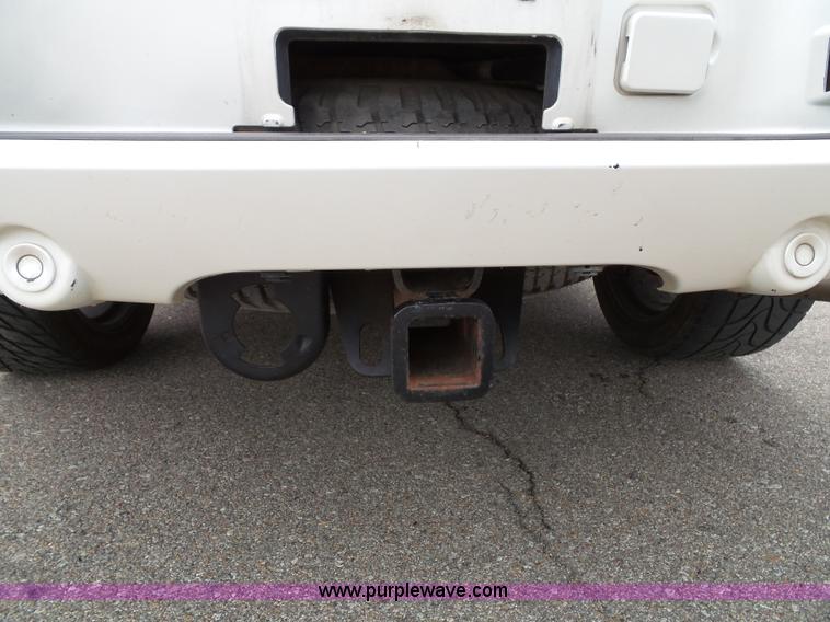 image for item J4891 2002 Cadillac Escalade SUV