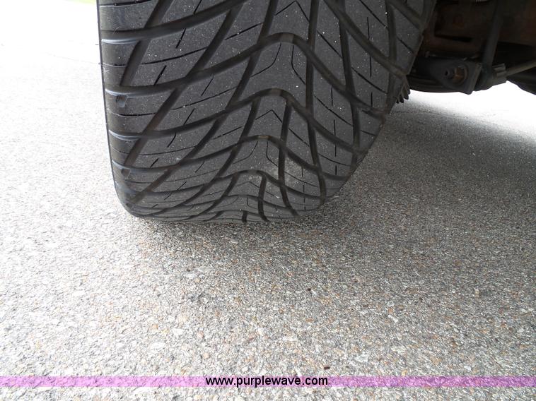 image for item J4891 2002 Cadillac Escalade SUV