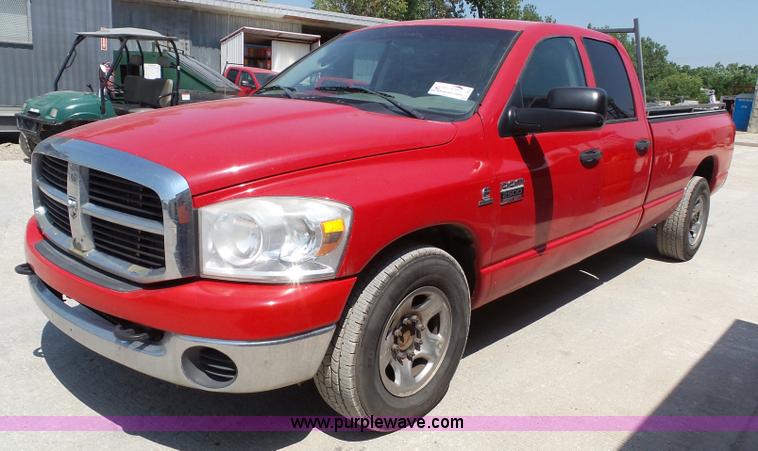 image for item J4893 2007 Dodge Ram 2500 HD Quad Cab pickup truck