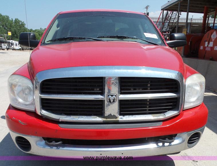 image for item J4893 2007 Dodge Ram 2500 HD Quad Cab pickup truck