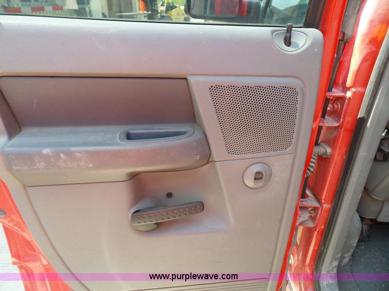 image for item J4893 2007 Dodge Ram 2500 HD Quad Cab pickup truck