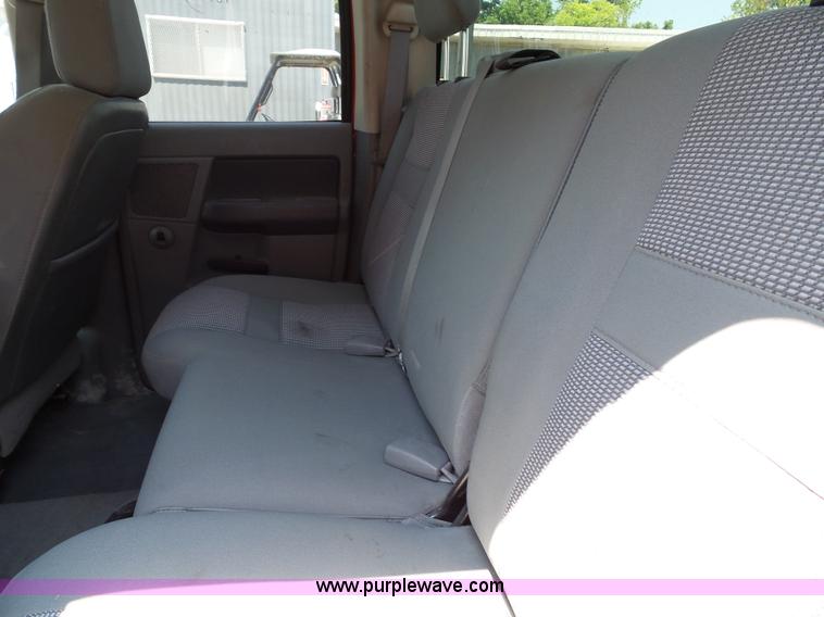 image for item J4893 2007 Dodge Ram 2500 HD Quad Cab pickup truck