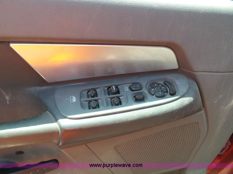 image for item J4893 2007 Dodge Ram 2500 HD Quad Cab pickup truck