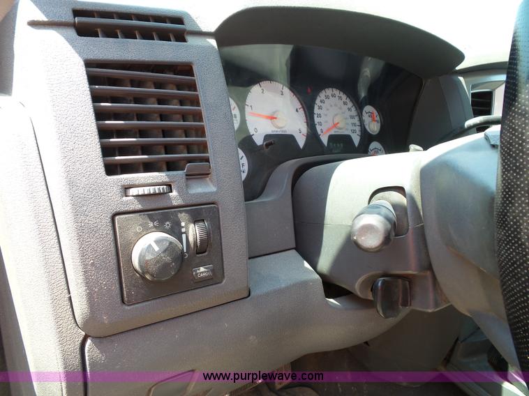 image for item J4893 2007 Dodge Ram 2500 HD Quad Cab pickup truck