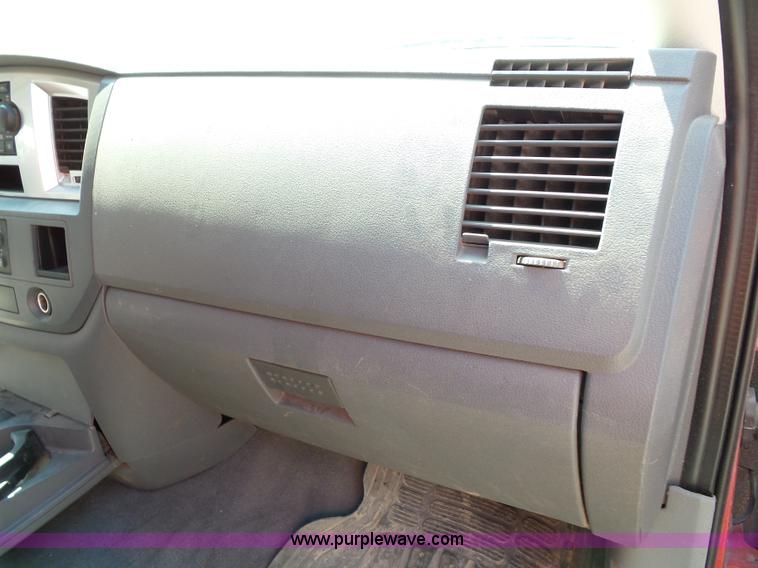 image for item J4893 2007 Dodge Ram 2500 HD Quad Cab pickup truck