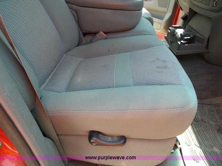 image for item J4893 2007 Dodge Ram 2500 HD Quad Cab pickup truck