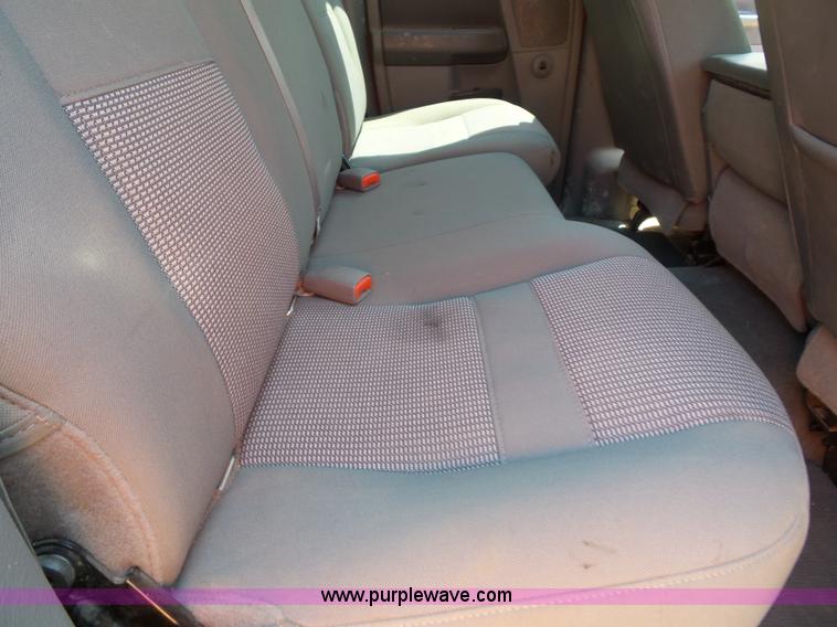 image for item J4893 2007 Dodge Ram 2500 HD Quad Cab pickup truck