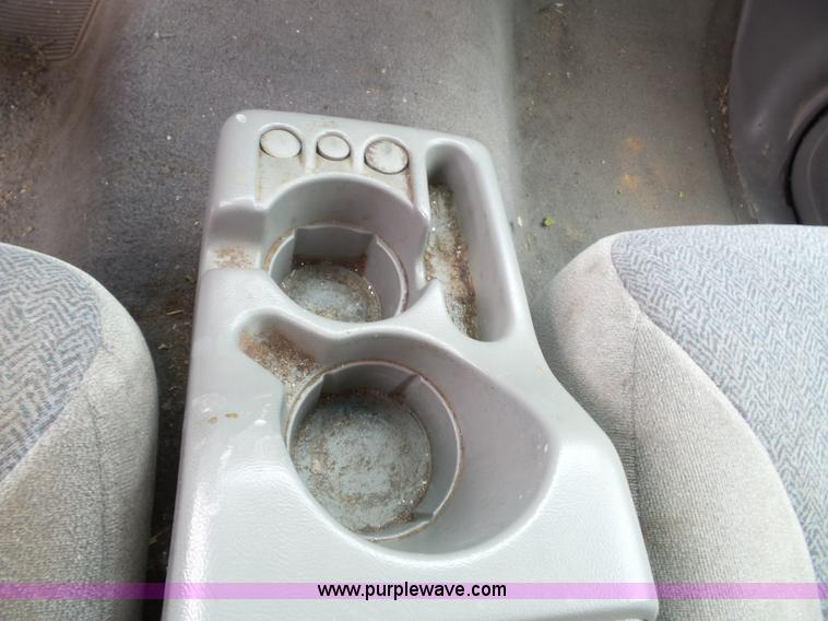 image for item J4894 2000 Ford Explorer XLS SUV