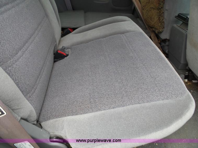 image for item J4894 2000 Ford Explorer XLS SUV