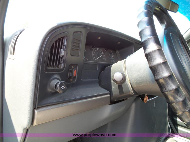 image for item J4895 1995 Ford Econoline E350 box truck