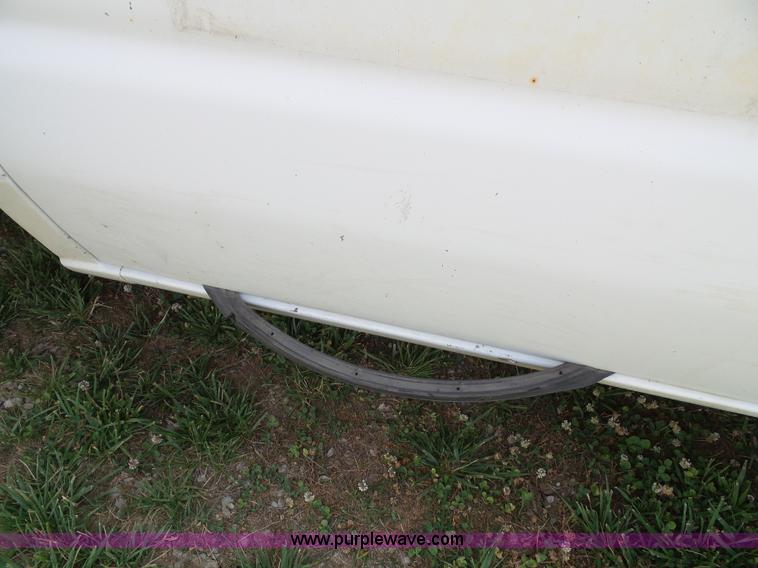 image for item J4895 1995 Ford Econoline E350 box truck