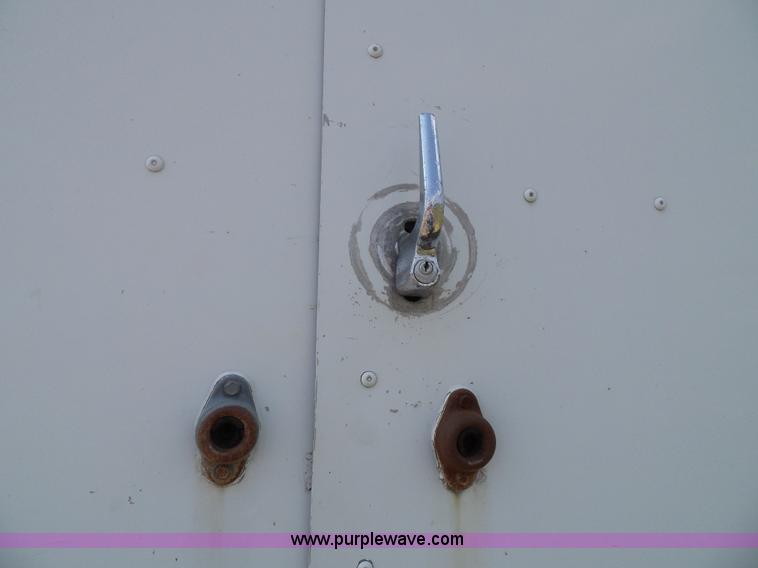 image for item J4895 1995 Ford Econoline E350 box truck