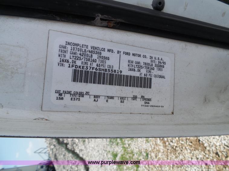 image for item J4895 1995 Ford Econoline E350 box truck