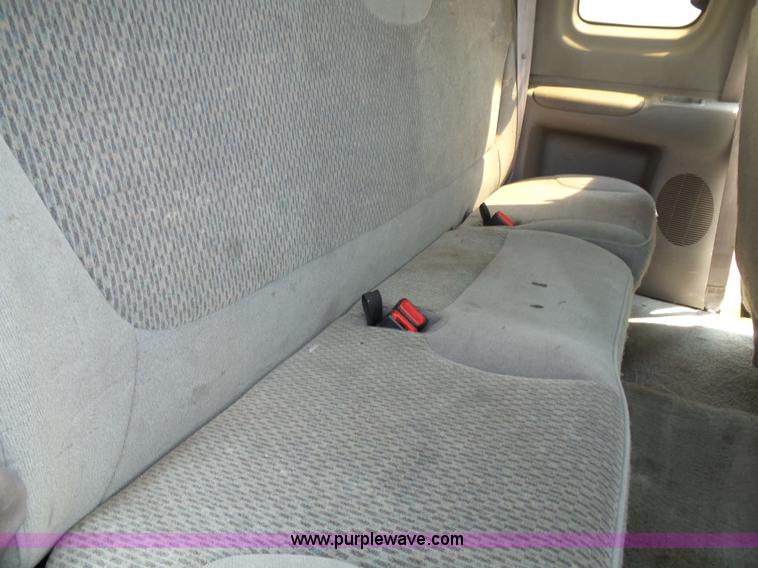 image for item J4898 1997 Ford F150 XLT flatbed pickup truck