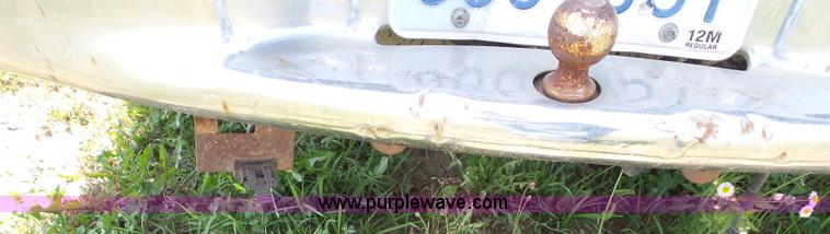 image for item J4898 1997 Ford F150 XLT flatbed pickup truck