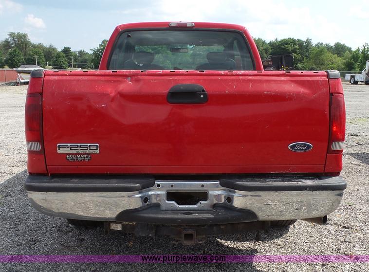image for item J4900 2006 Ford F250 Super Duty SuperCab pickup truck
