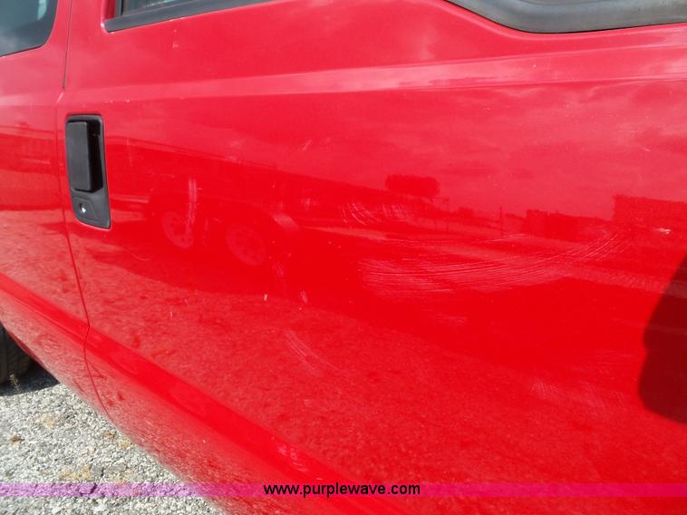 image for item J4900 2006 Ford F250 Super Duty SuperCab pickup truck