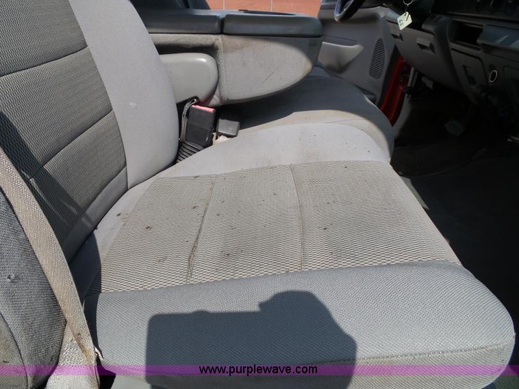 image for item J4900 2006 Ford F250 Super Duty SuperCab pickup truck