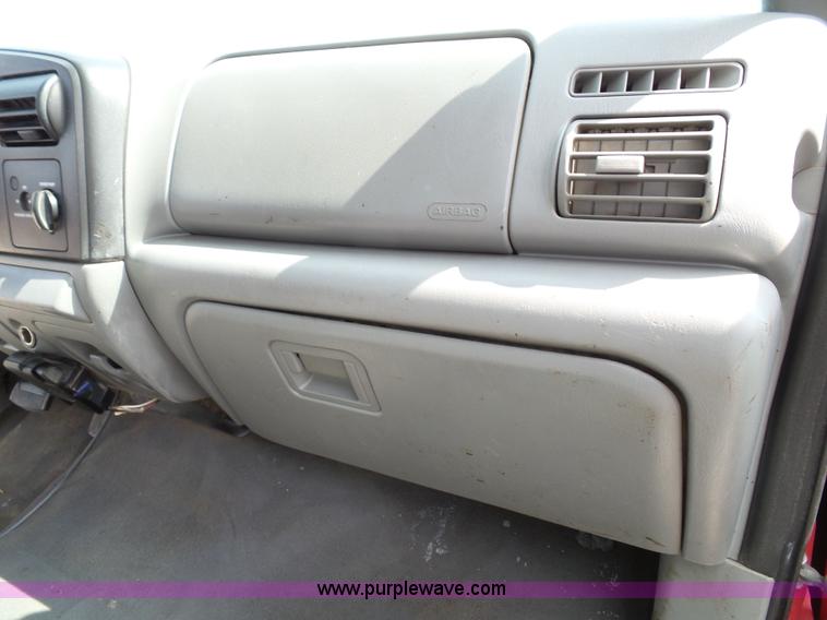 image for item J4900 2006 Ford F250 Super Duty SuperCab pickup truck