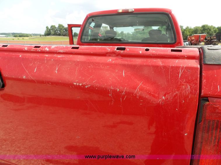 image for item J4900 2006 Ford F250 Super Duty SuperCab pickup truck