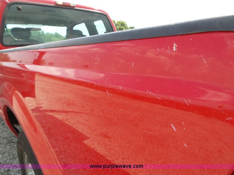 image for item J4900 2006 Ford F250 Super Duty SuperCab pickup truck