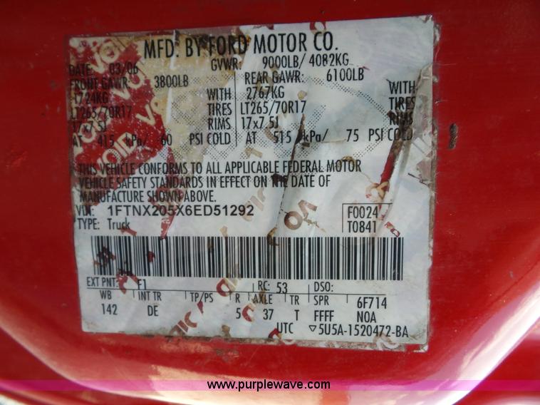 image for item J4900 2006 Ford F250 Super Duty SuperCab pickup truck