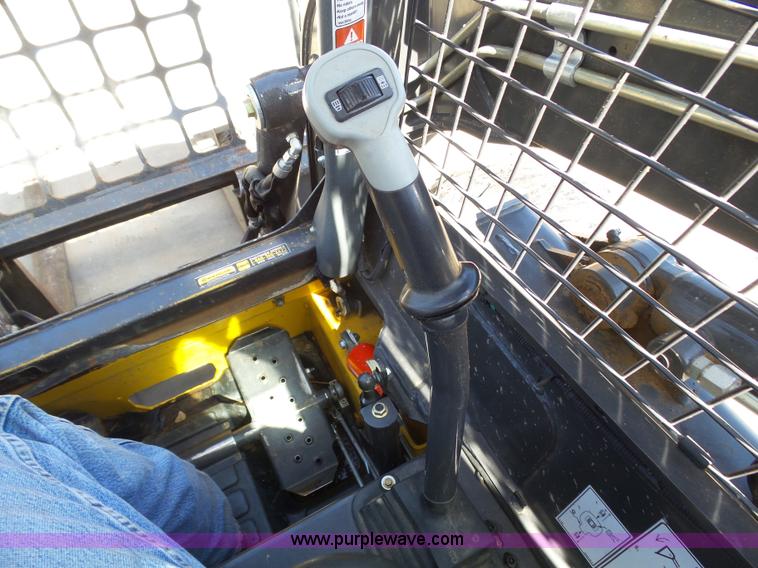 image for item J6046 2012 New Holland L220 skid steer