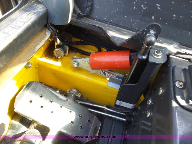 image for item J6046 2012 New Holland L220 skid steer