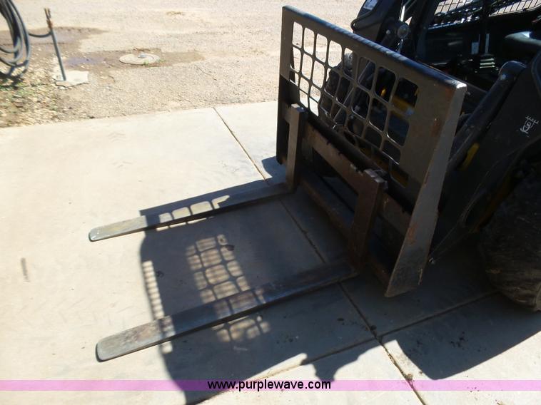 image for item J6046 2012 New Holland L220 skid steer