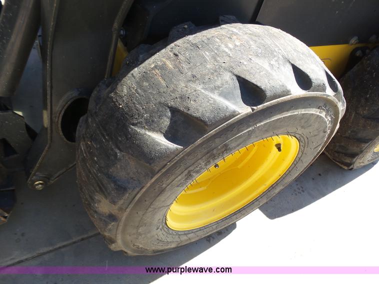 image for item J6046 2012 New Holland L220 skid steer